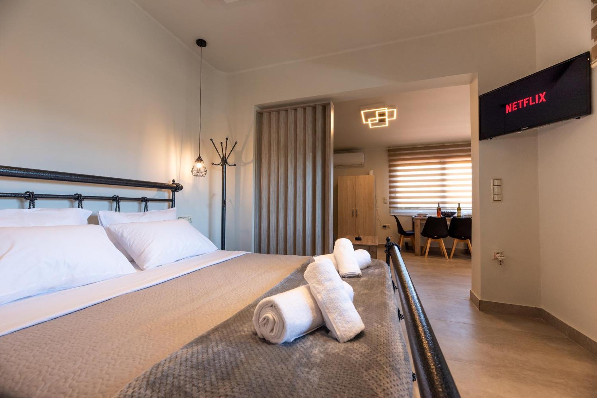 Demi'S Apartments Near Athen'S Airport Ártemida Kültér fotó